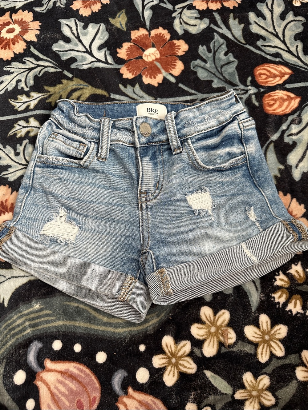 BKE girls rolled hem jean short 6 buckle